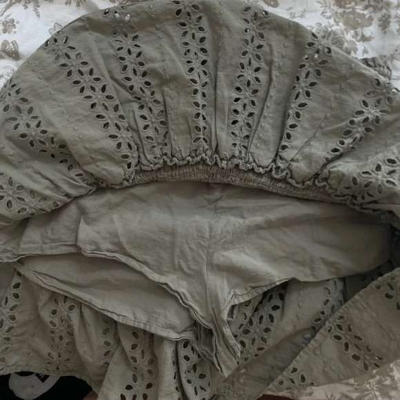 ZARA Ruffle Mini Skirt - Picture 2 of 3